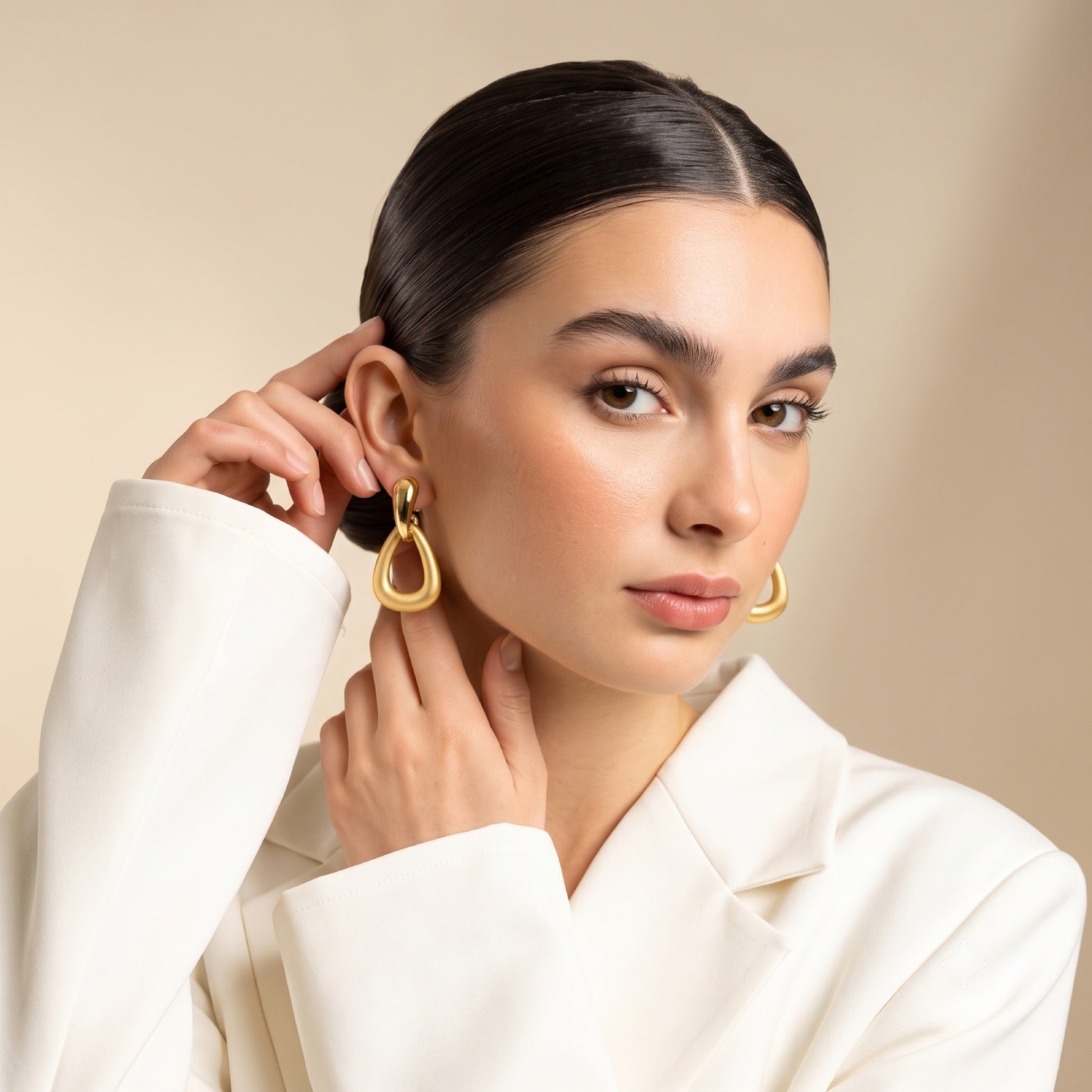 Minimal Gold Drop Earrings